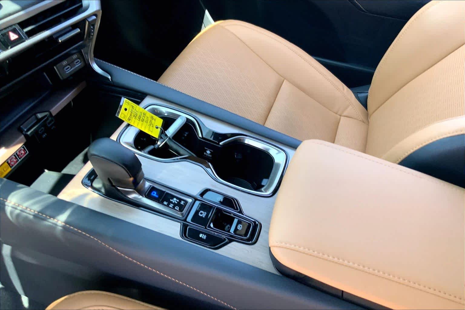 Used 2024 Eminent White Pearl Lexus Premium Plus image 17