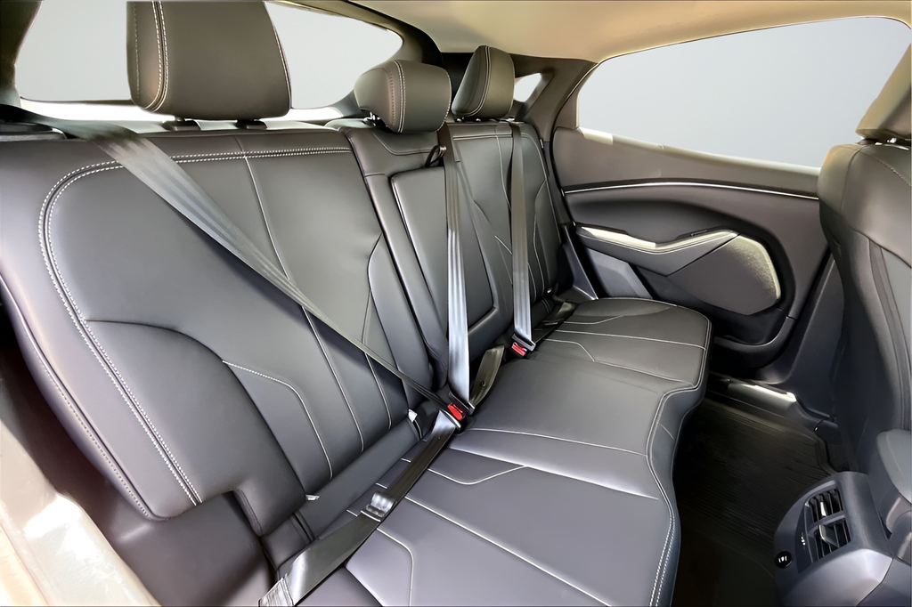 New 2026 Star White Metallic Tri-coat Ford Select image 17