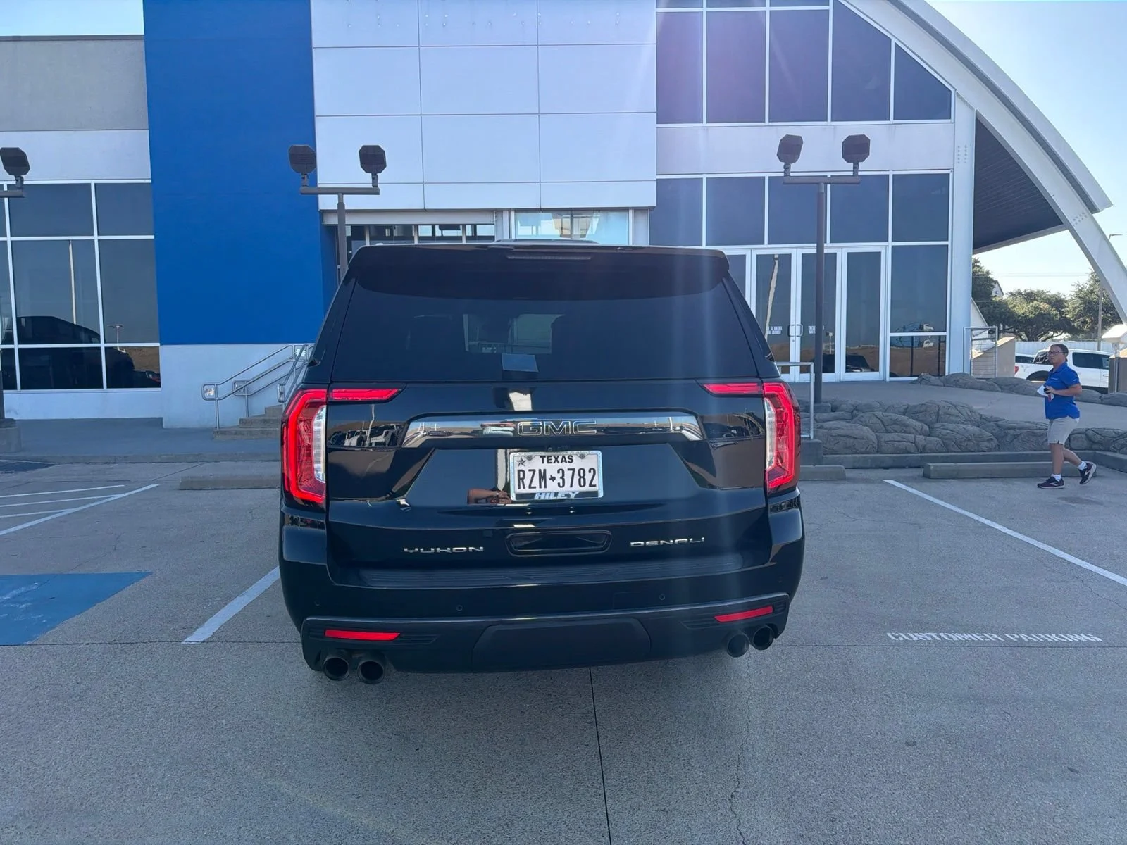 Used 2023 ONYX BLACK GMC Denali Ultimate image 3