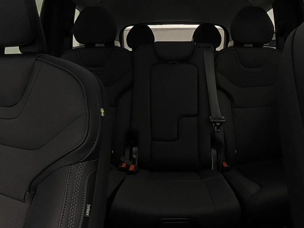 2025 Volvo EX90 Plus - Photo 30