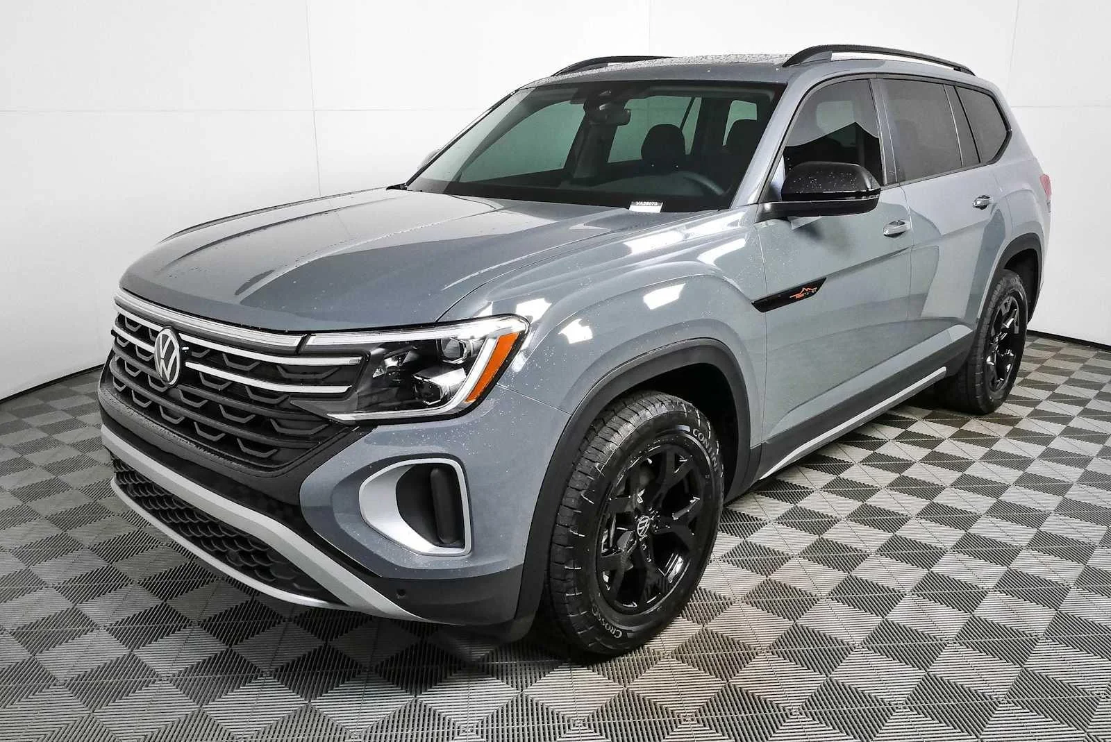 New 2026 Pure Gray Volkswagen 2.0T Peak Edition image 36