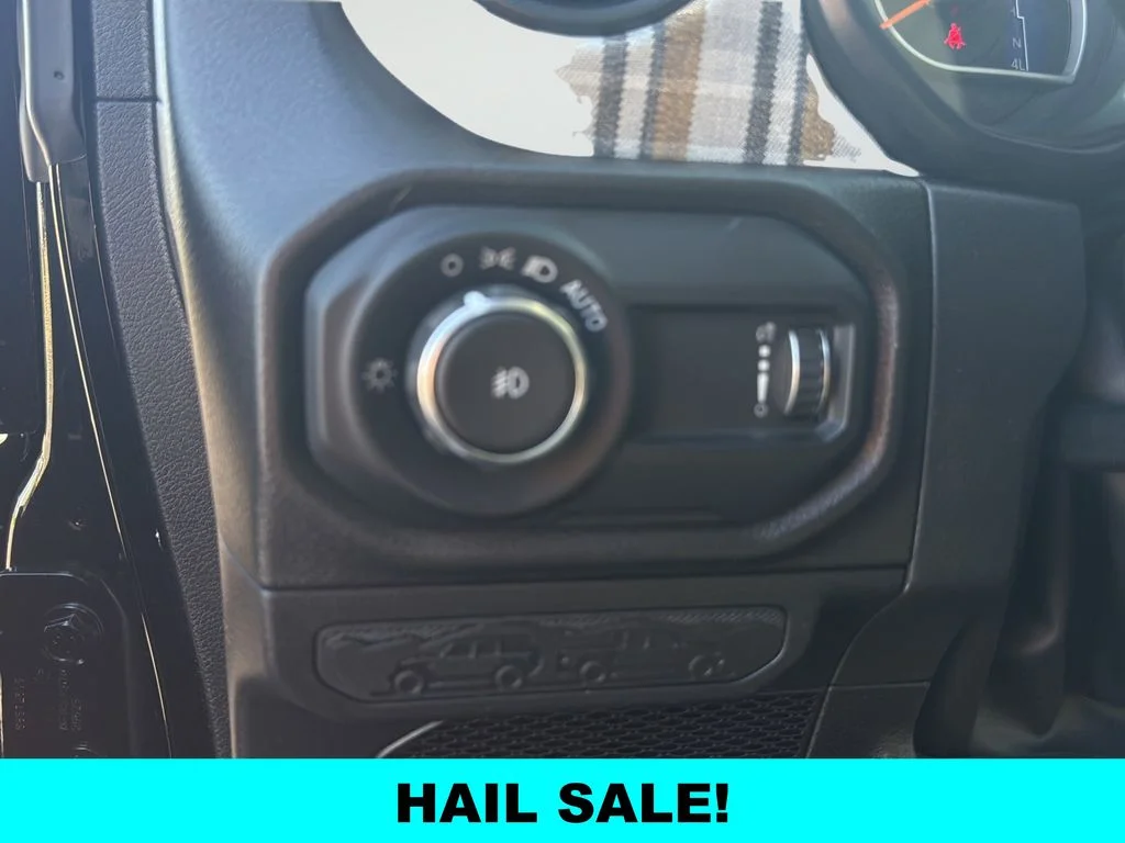New 2026 Black Clear-Coat Exterior Paint Jeep  image 18
