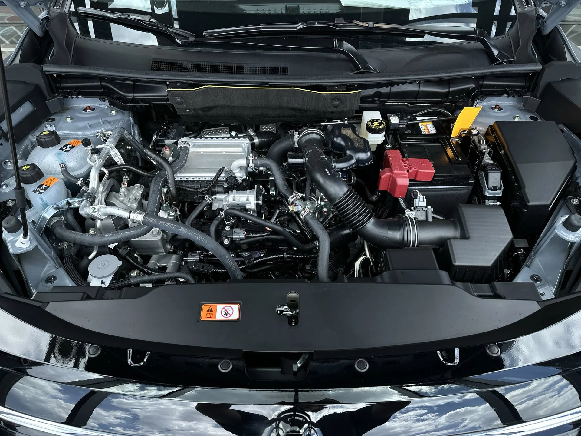 New 2026 Moonstone Gray Metallic/Black Roof Mitsubishi Trail Edition image 29
