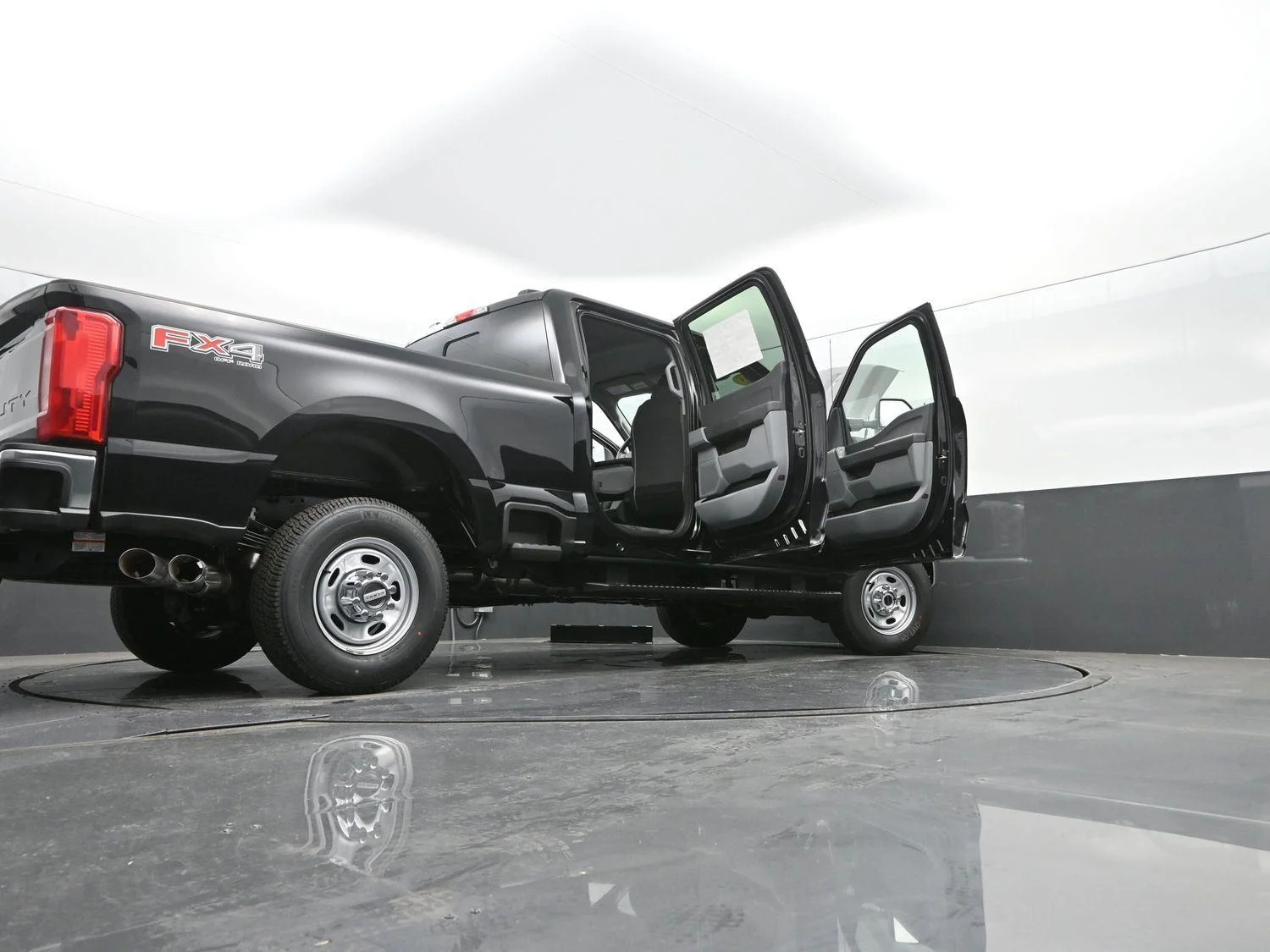 2025 Ford F-250 Super Duty XL - Photo 41