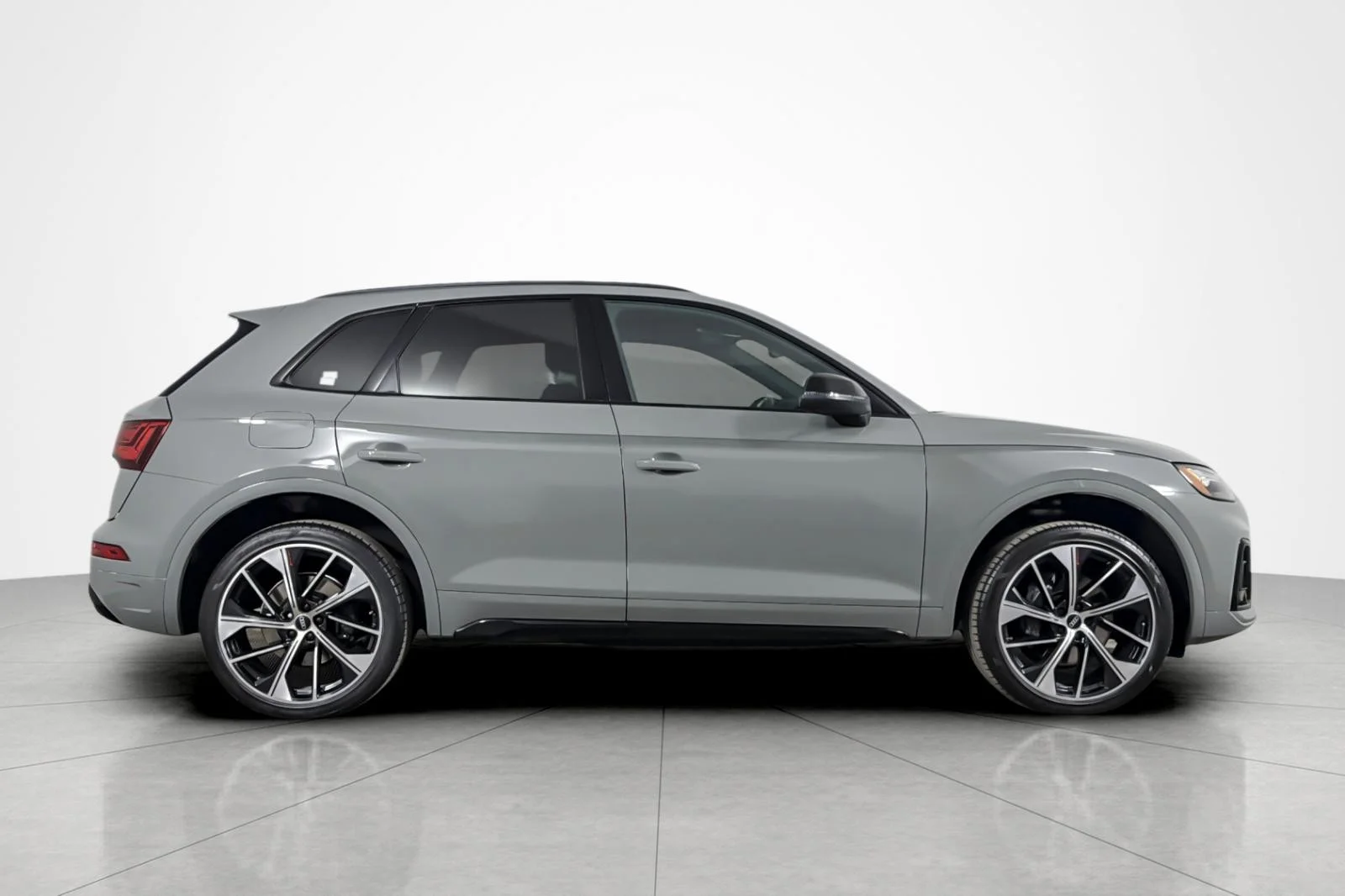 Used 2022 Quantum Gray Audi Premium Plus 3.0 TFSI quattro image 6