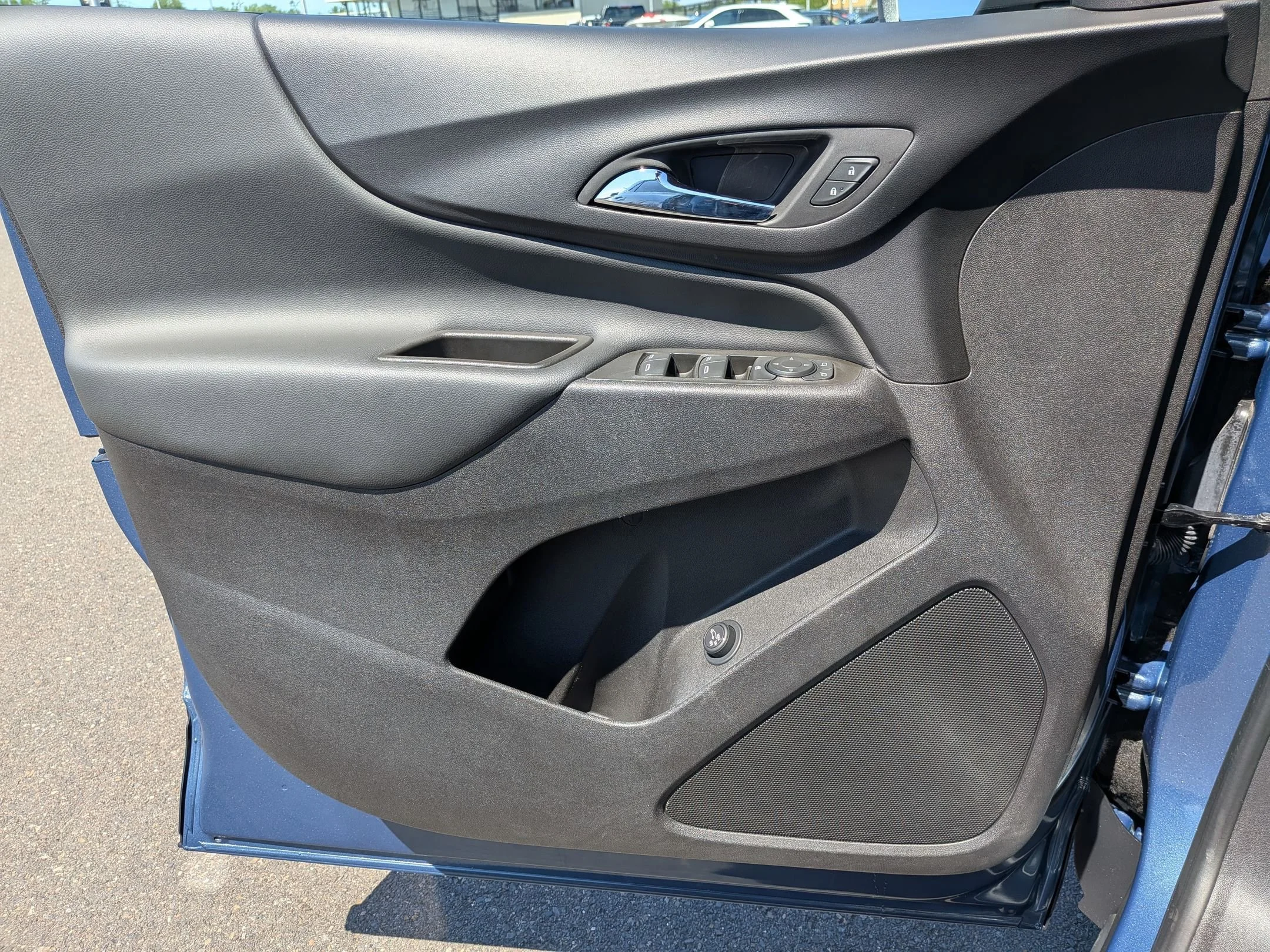 Used 2024 Lakeshore Blue Metallic Chevrolet LT image 21