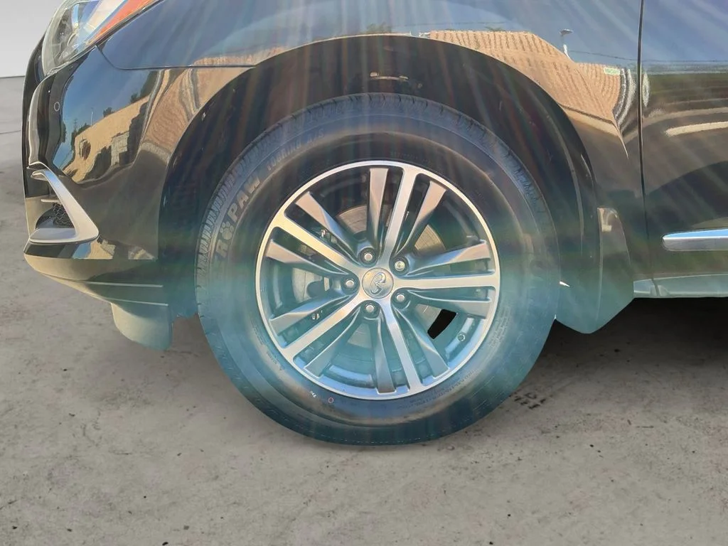 Used 2016 Black INFINITI Base image 9