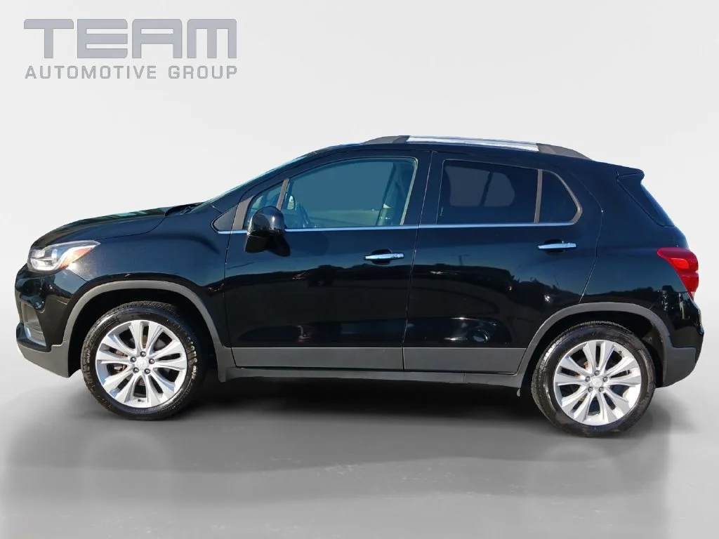 Used 2017 MOSAIC BLACK METALLIC Chevrolet Premier image 4