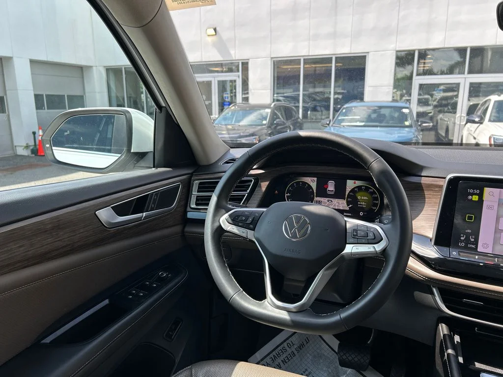 Used 2024 White Volkswagen 2.0T SEL image 24