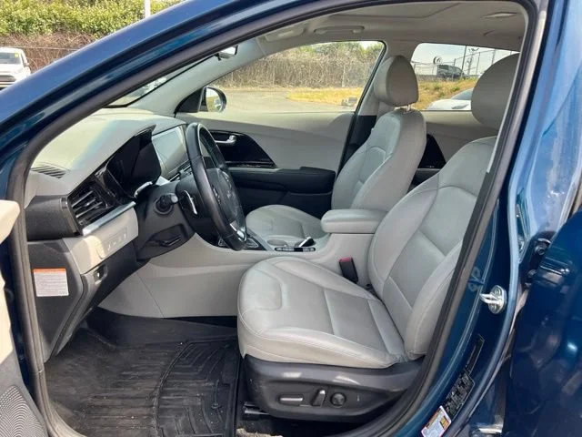 Used 2022 Deep Cerulean Kia EX Premium image 12
