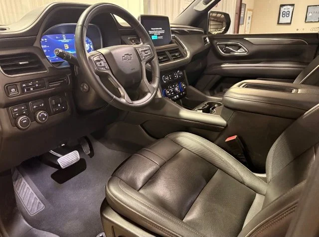 2023 Chevrolet Suburban RST - Photo 13