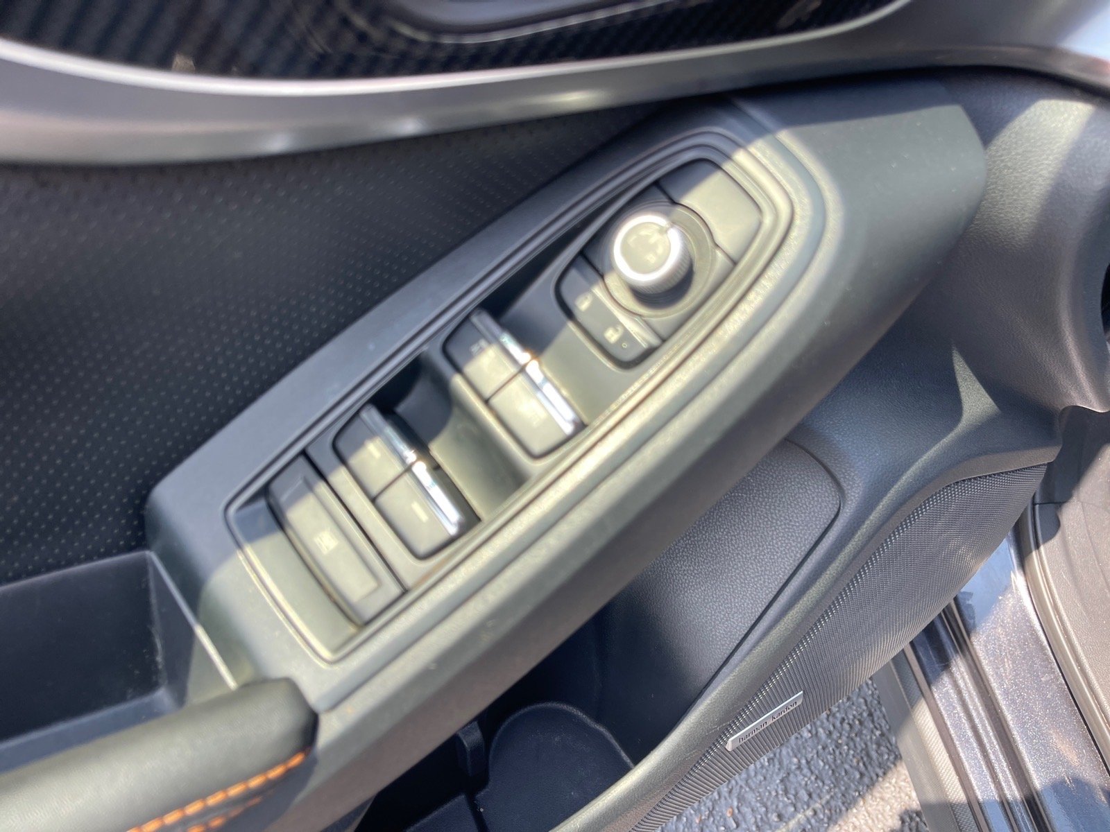 Used 2018 Dark Gray Metallic Dgm Subaru 2.0i Limited image 8
