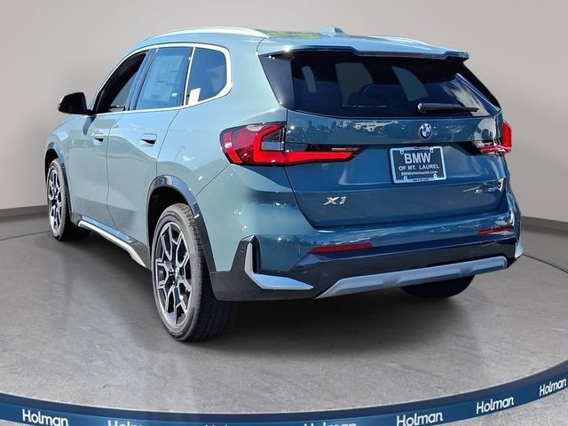 New 2026 Cape York Green Metallic BMW xDrive28i image 6