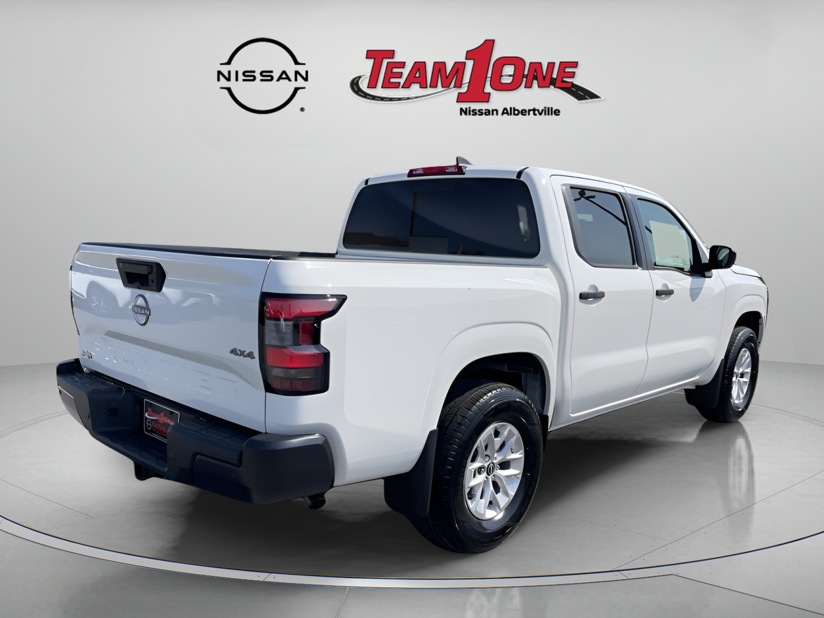 New 2026 Glacier White Nissan S image 7
