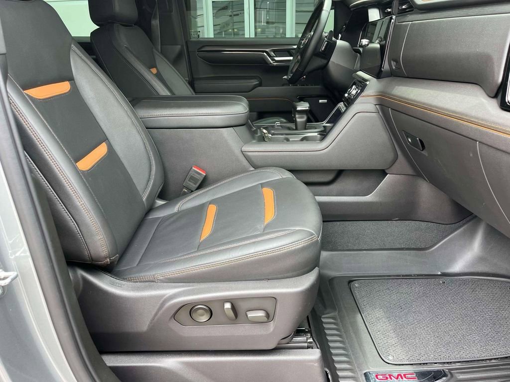 Used 2024 Sterling Metallic GMC AT4 image 22