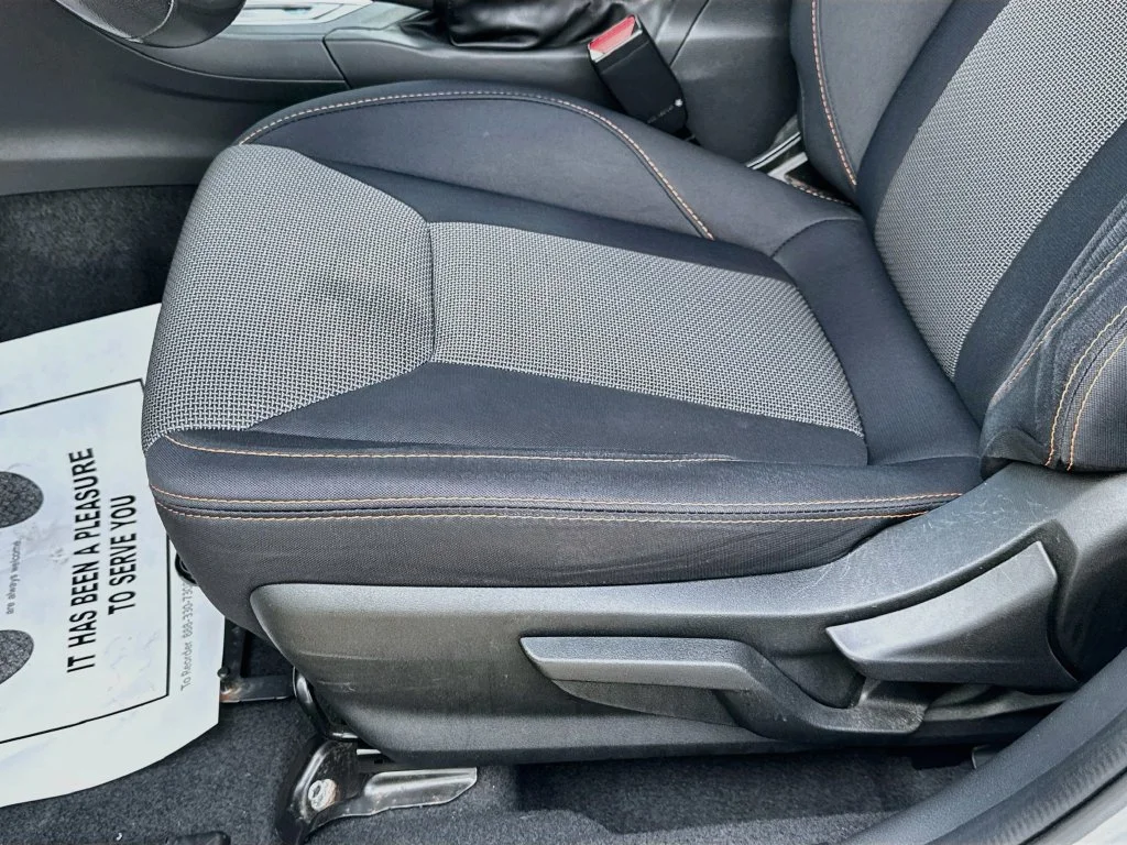 Used 2019 Silver Subaru 2.0i Premium image 22