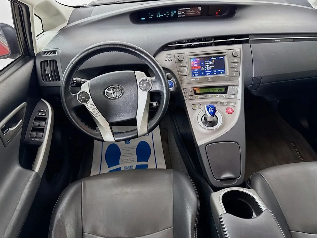 Used 2014 Red Toyota Five image 26