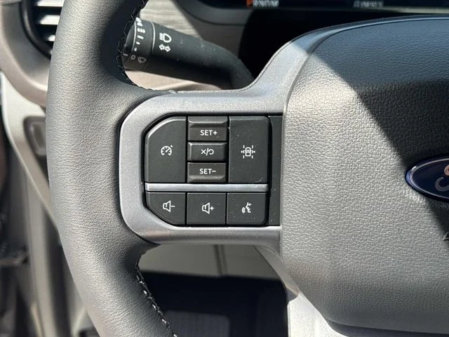 New 2026 Carbonized Gray Metallic Ford XLT image 40