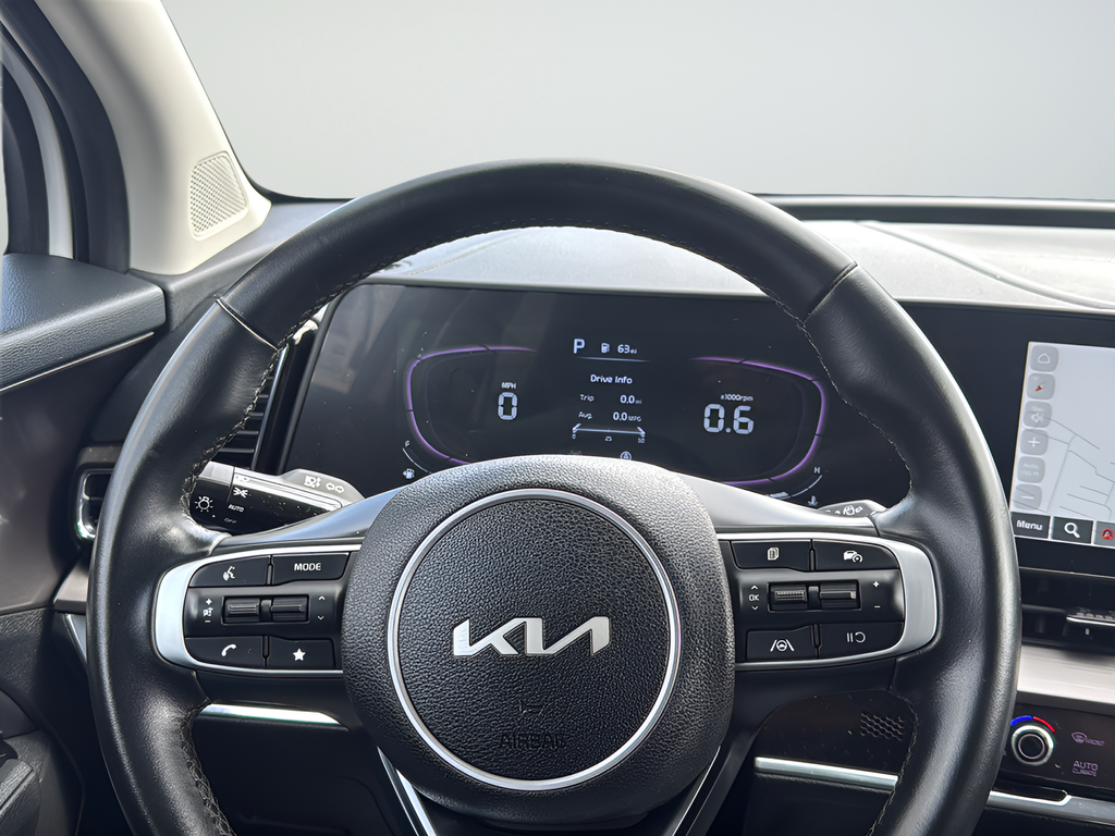 Used 2023 White Kia EX image 21