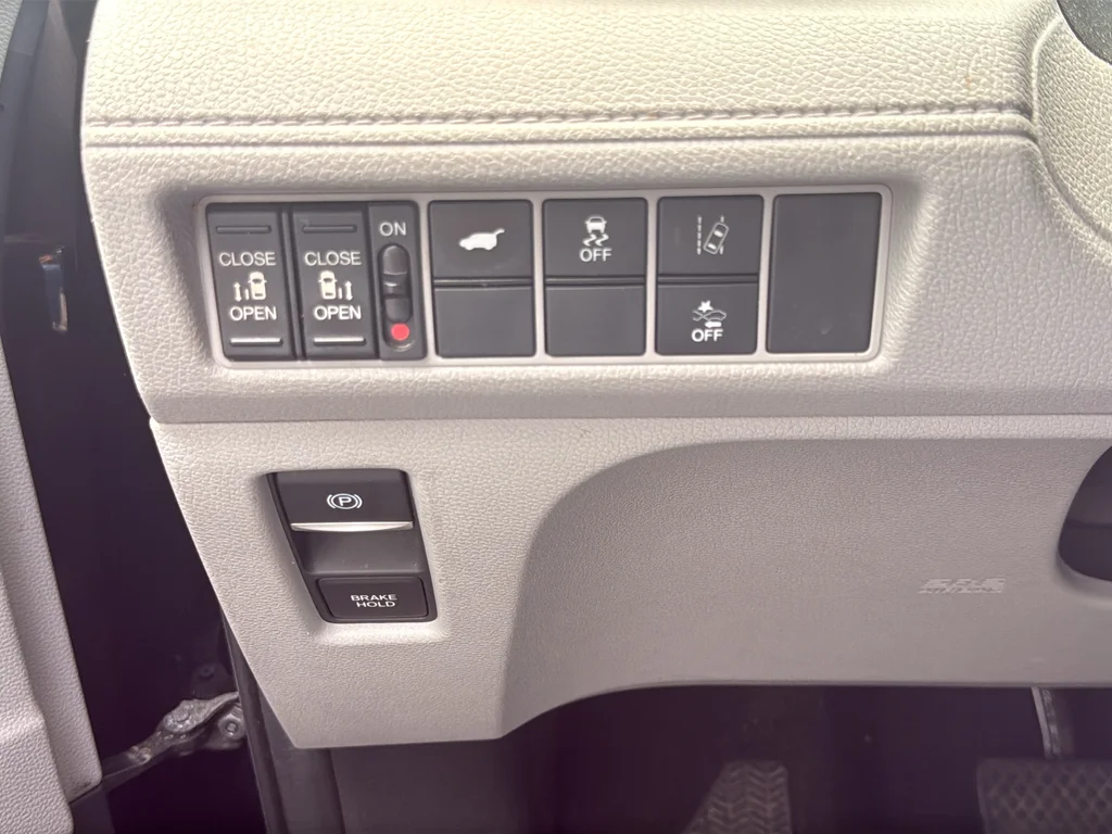 Used 2019  Honda EX-L image 28
