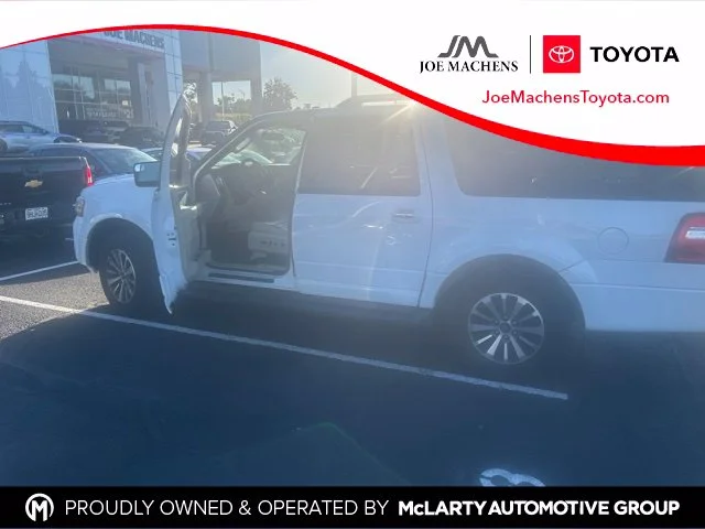 Used 2017 White Ford XLT image 1