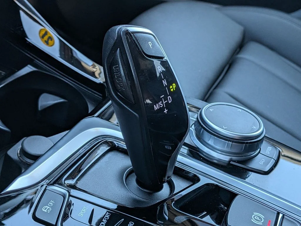 Used 2021 Gray BMW xDrive30e image 23