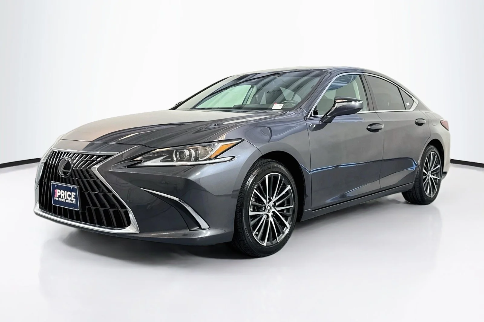 Used 2025 Cloudburst Gray Lexus ES 350 image 1