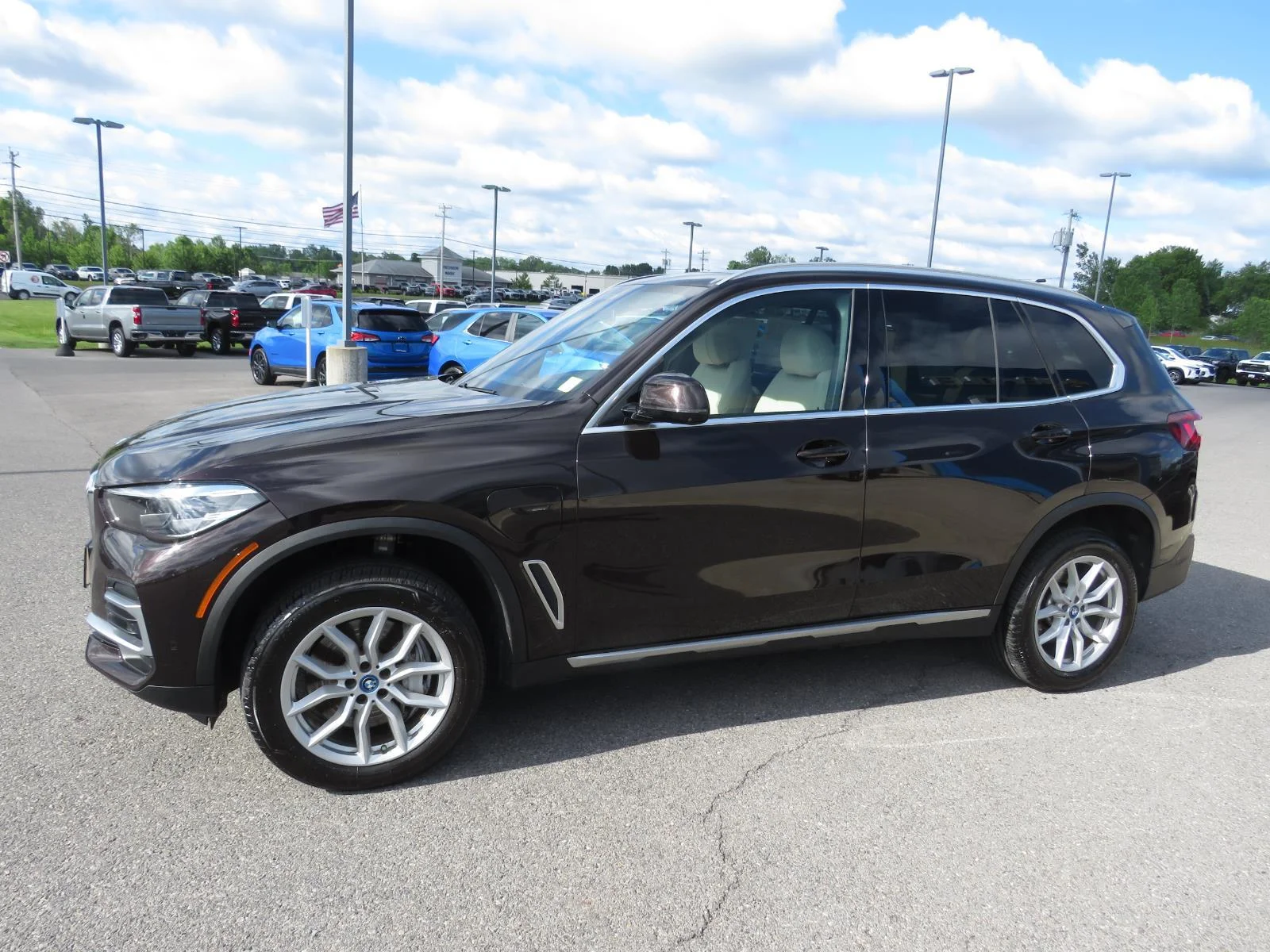 Used 2022 Sparkling Brown M BMW xDrive45e image 15