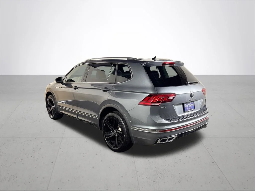 Used 2024 Gray Volkswagen 2.0T SEL R-Line image 8