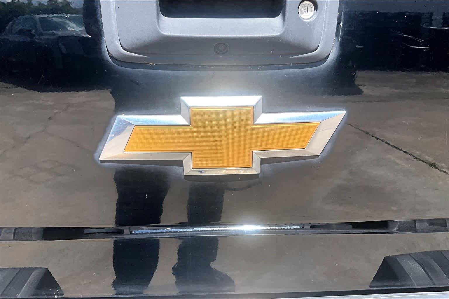 Used 2015 Black Chevrolet LS image 30