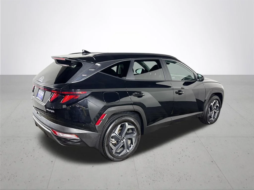 Used 2024 Black Hyundai SEL image 6