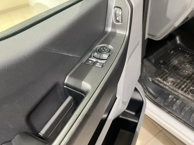 New 2026 Oxford White Ford F-250® XL image 18