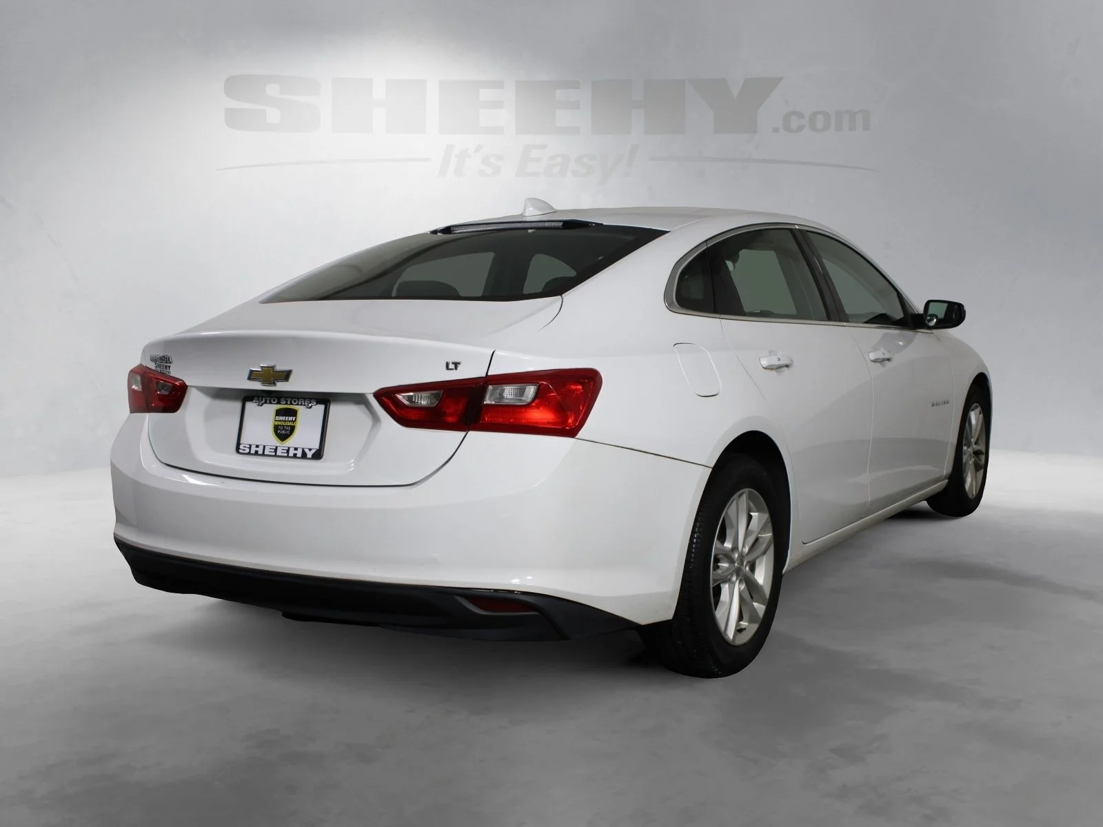 Used 2017 White Chevrolet LT image 13