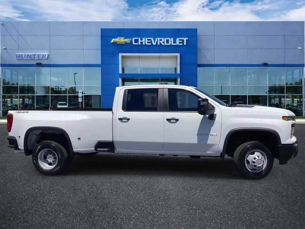 New 2026 Summit White Chevrolet Work Truck image 6