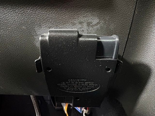 Certified Used 2024 White Jeep Rubicon image 27