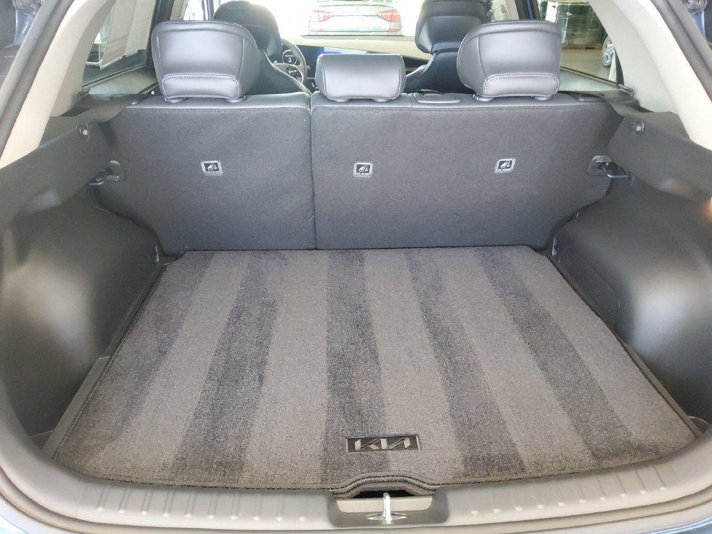 Certified Used 2025 Blue Kia Wind image 28