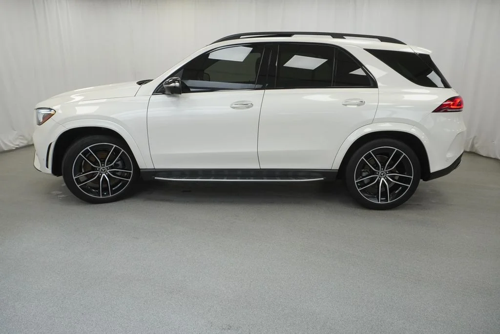 Used 2022 White Mercedes-Benz GLE 450 4MATIC® image 14