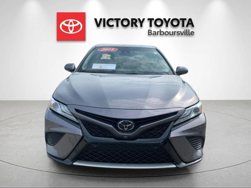 Used 2018 Gray Toyota XSE V6 image 8