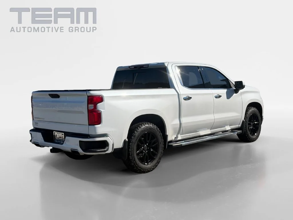 Used 2020 White Chevrolet High Country image 7