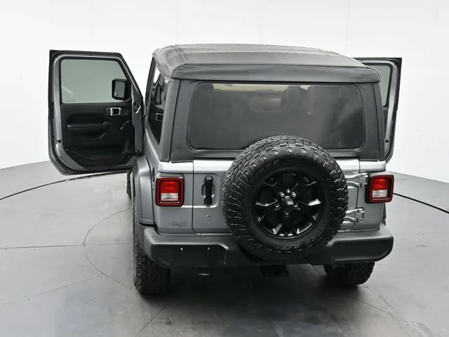 Used 2020 Billet Silver Metallic Clearcoat Jeep Willys Sport image 38