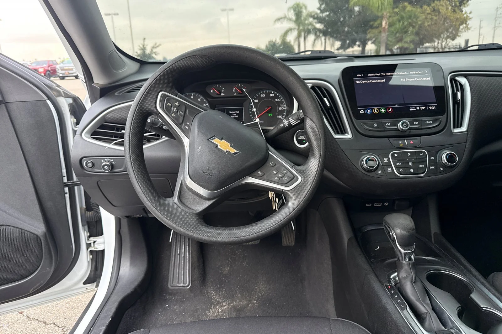 Used 2023 White Chevrolet LT image 11
