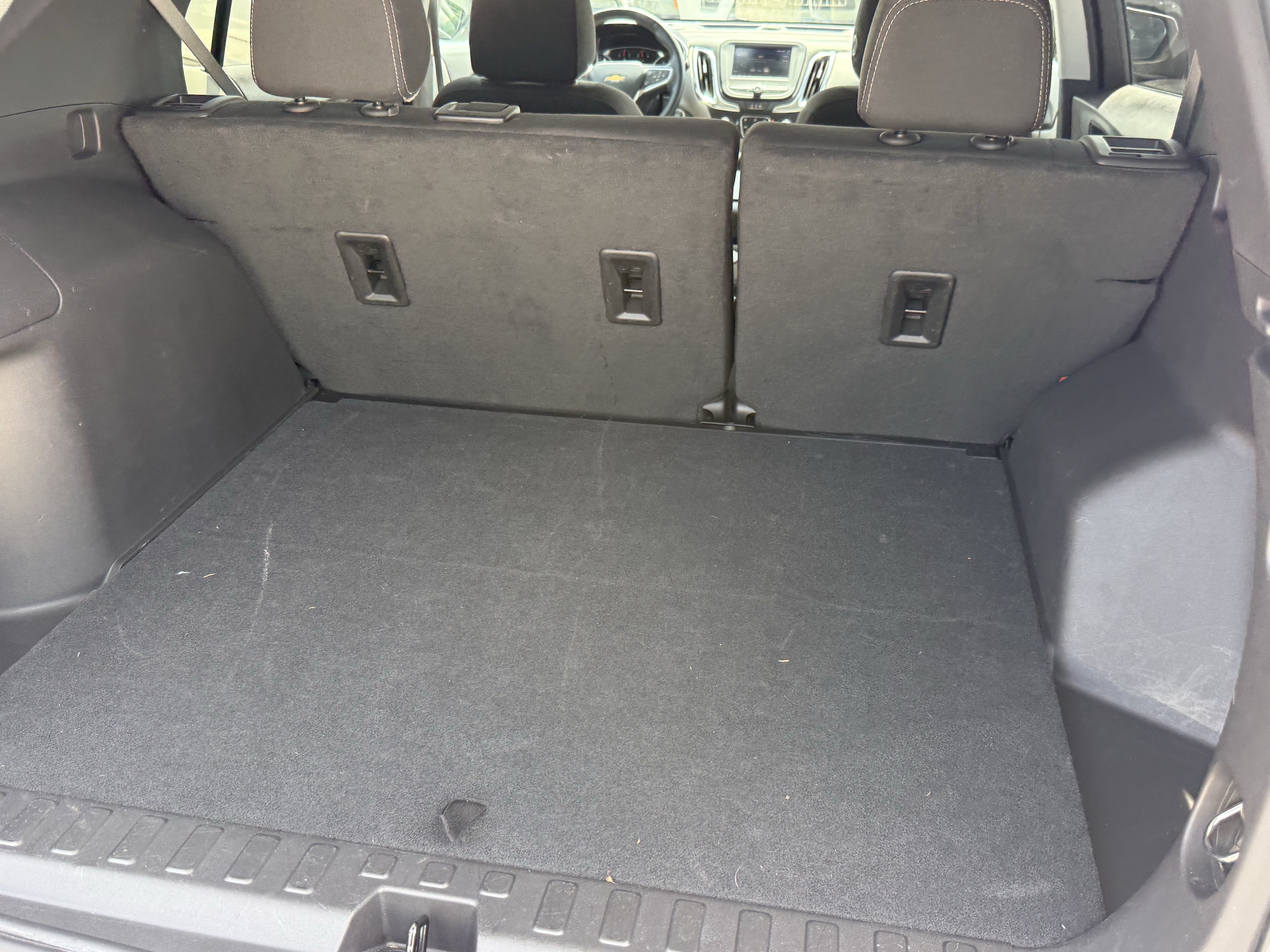 Used 2024 Summit White Chevrolet LT image 29