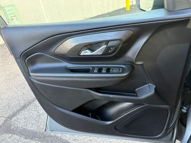 Used 2023 Silver GMC SLE image 24