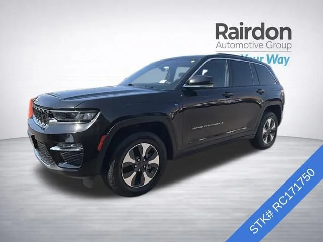 Used 2024 Diamond Black Crystal Pearlcoat Jeep 4xe image 3