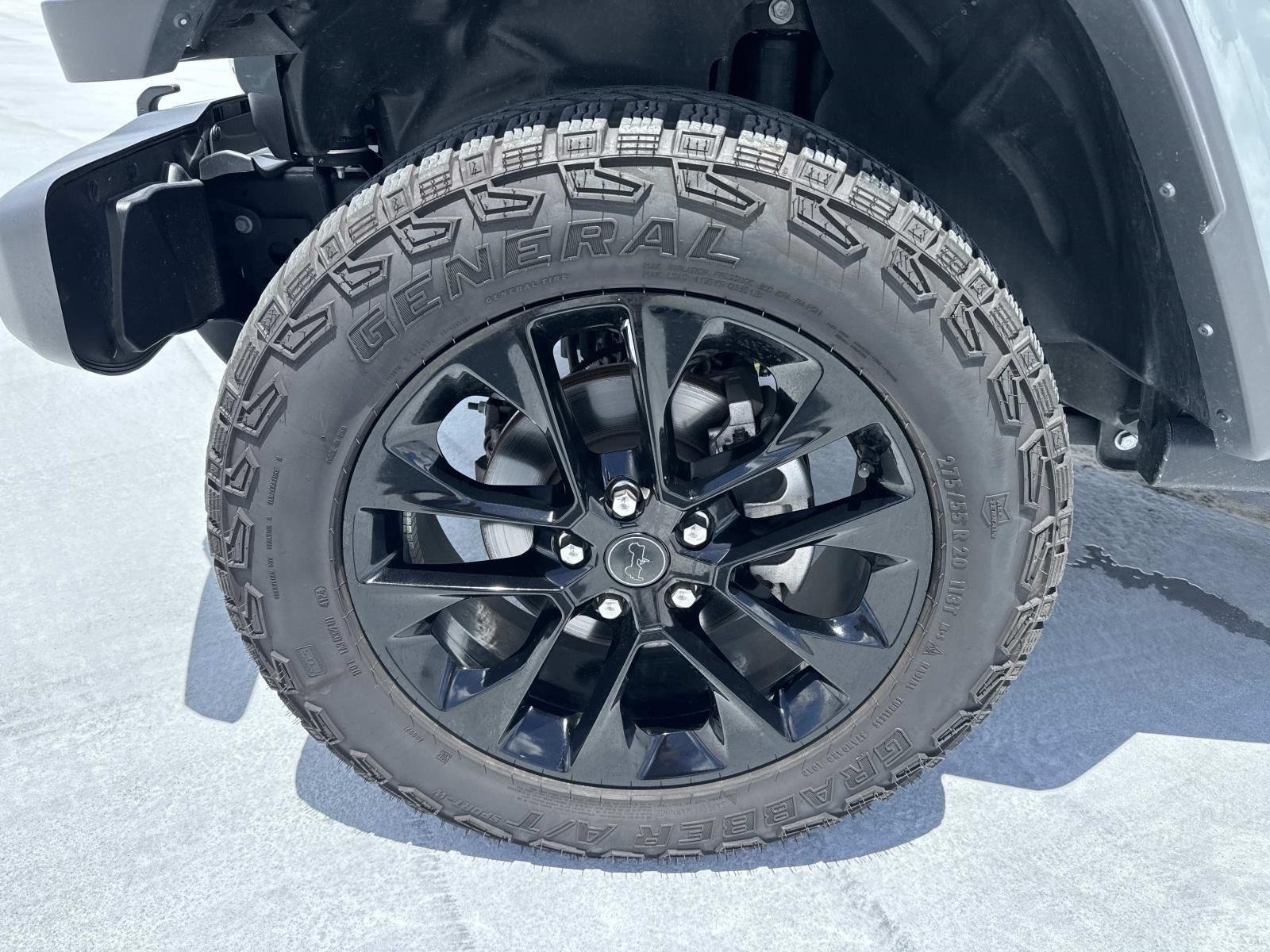 Used 2025 Anvil Clearcoat Jeep Nighthawk image 4