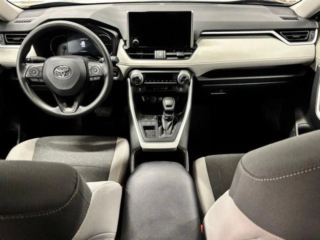 Used 2025 MAGNETIC GRAY MET. Toyota  image 11