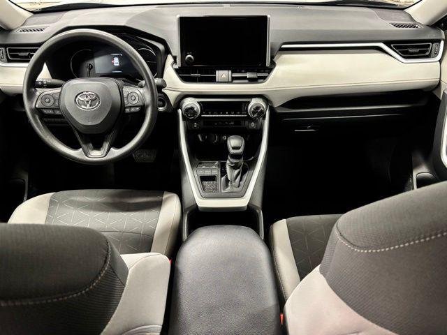 Used 2025 MAGNETIC GRAY MET. Toyota  image 11