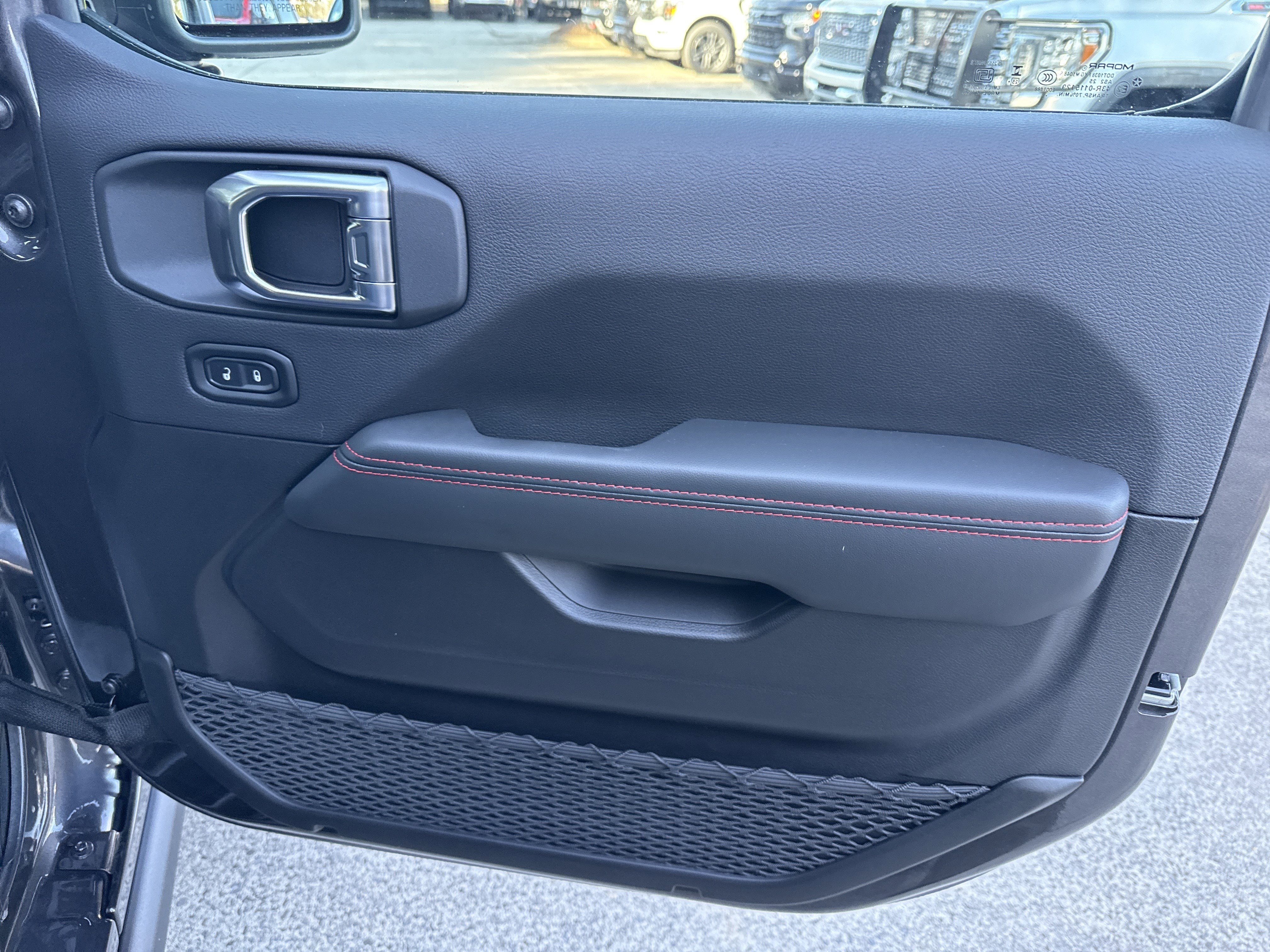 New 2026 Granite Crystal Metallic Clearcoat Jeep  image 17