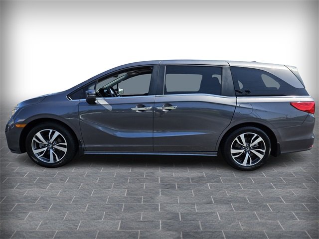 2023 Honda Odyssey Touring photo 3