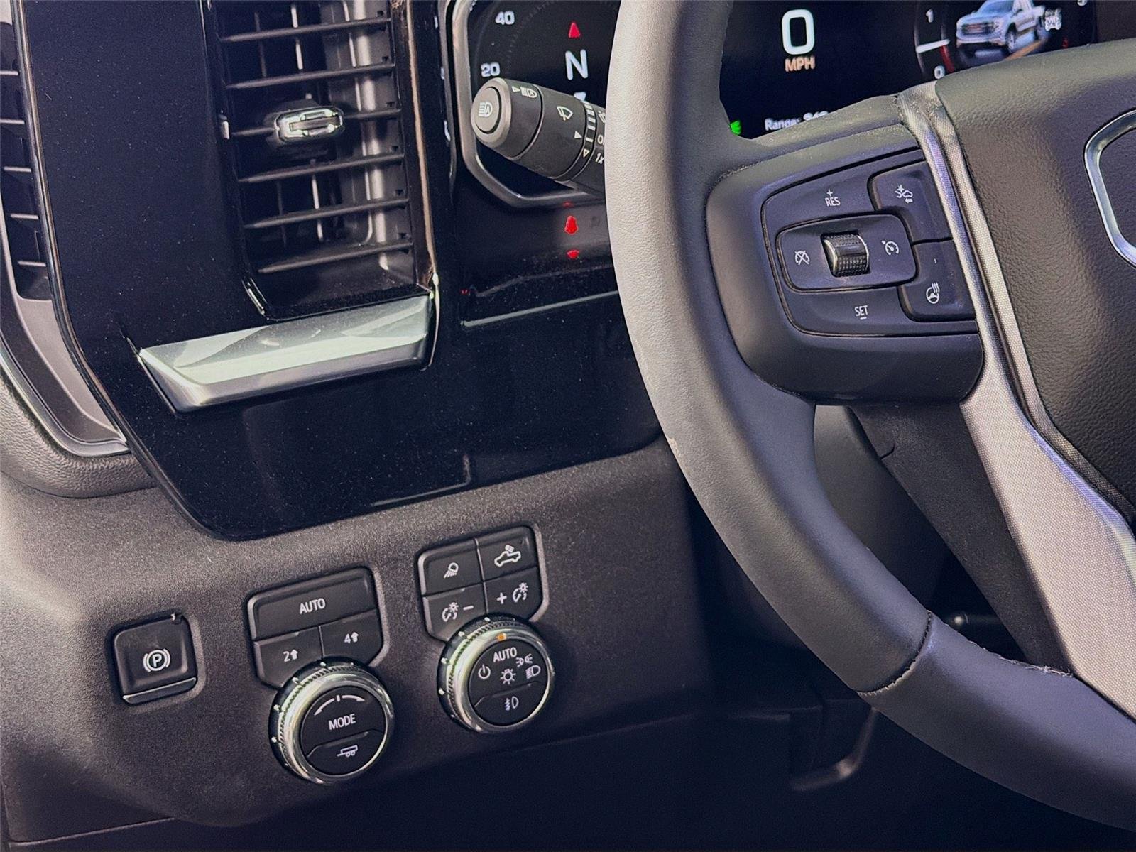 New 2026 Onyx Black GMC Elevation image 17